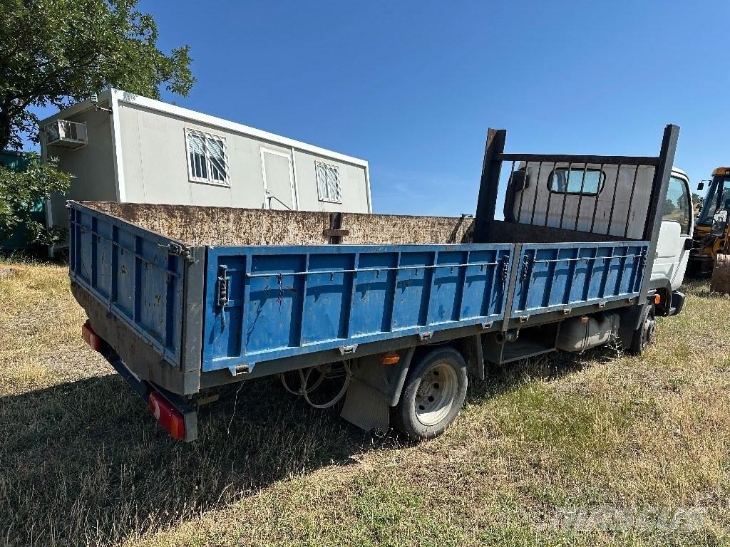 Nissan CABSTAR 35.13 拖車裝載高空作業平台