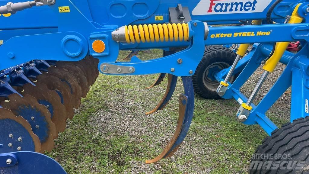 Farmet Triton 300 P 鑿犁