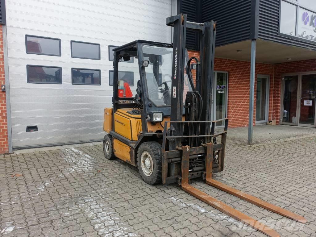 Jungheinrich DFG 25 柴油卡車