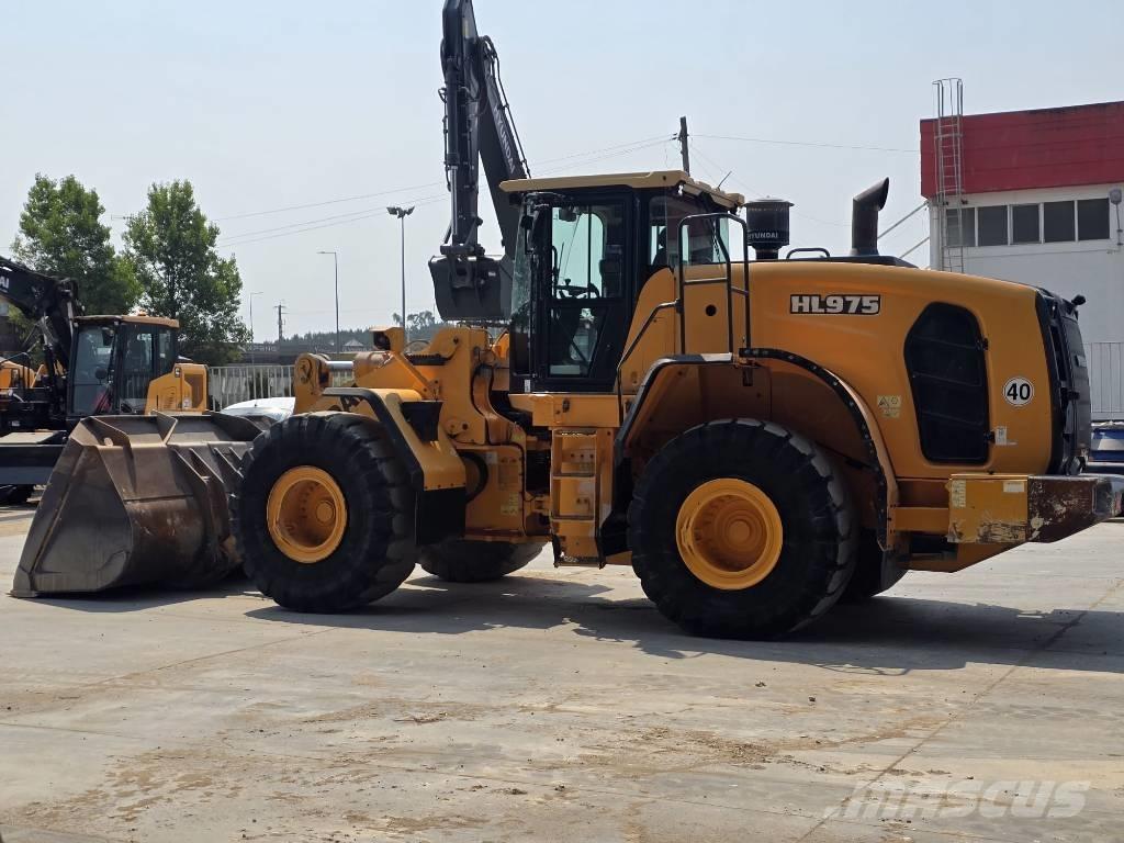 Hyundai HL 975 輪胎式裝載機