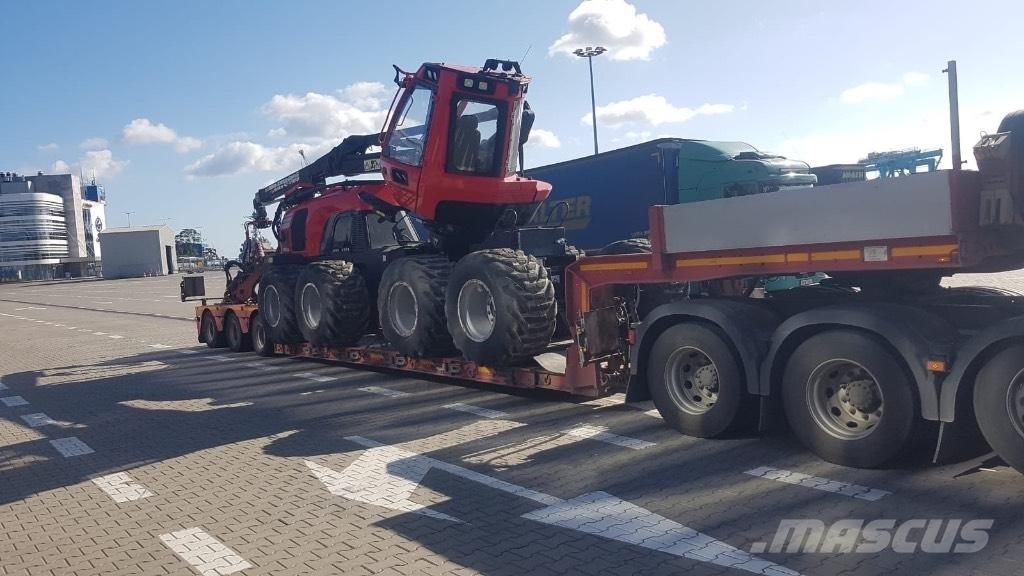 Komatsu 931 XC 收穫機