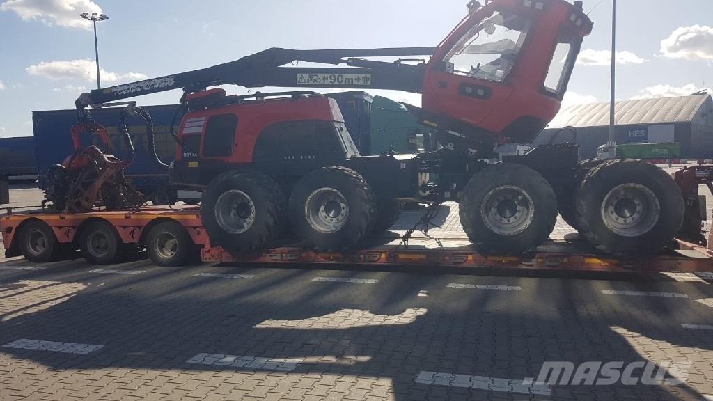 Komatsu 931 XC 收穫機