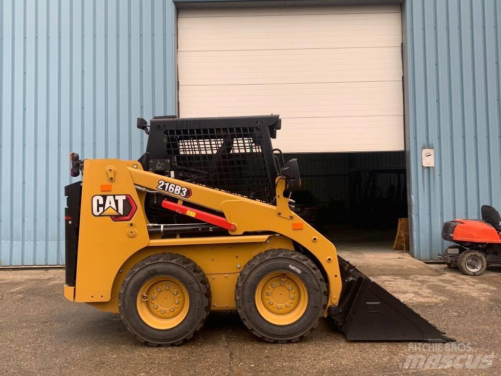 CAT 216 B 3 小型裝載機