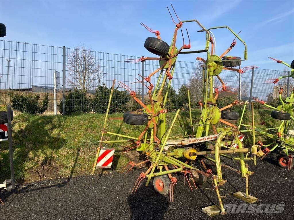 CLAAS Volto 640 HR 耙與翻草機