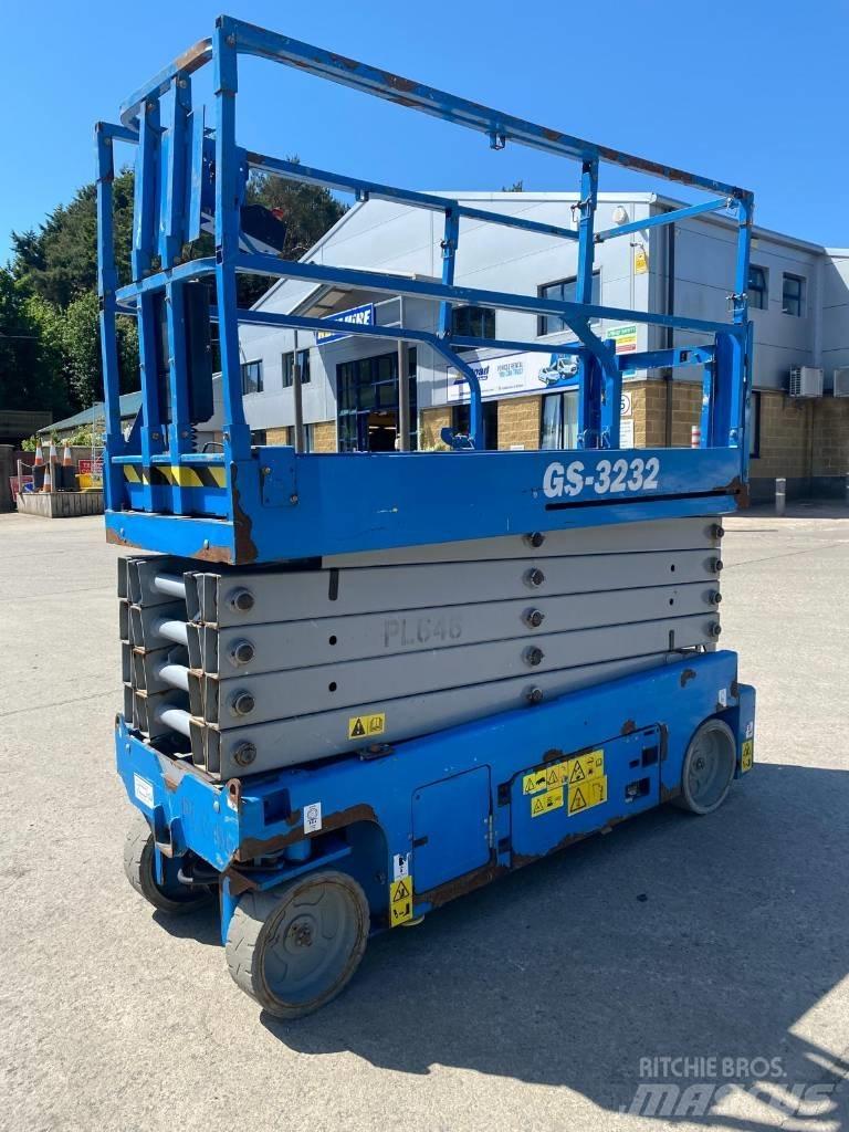 Genie GS 3232 剪式升降機