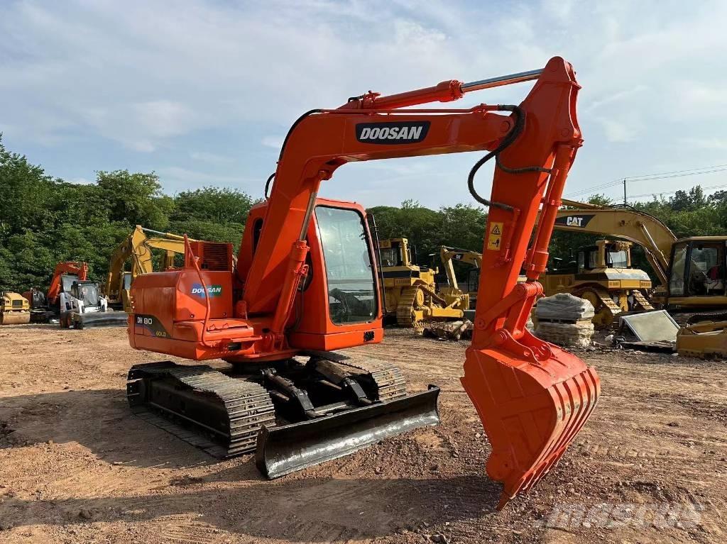 Doosan DH 80 中型挖土機/掘鑿機/挖掘機 7t-12t