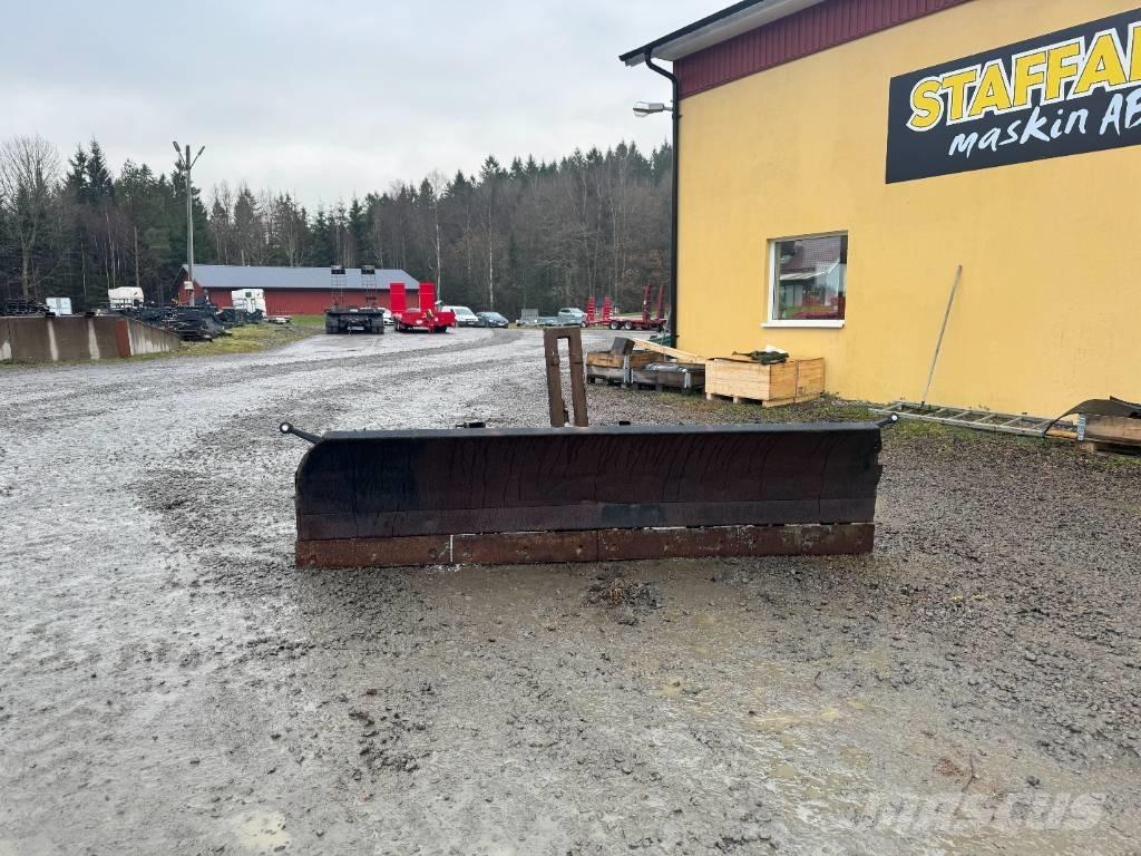 Holms 3.0M 刮雪板和犁