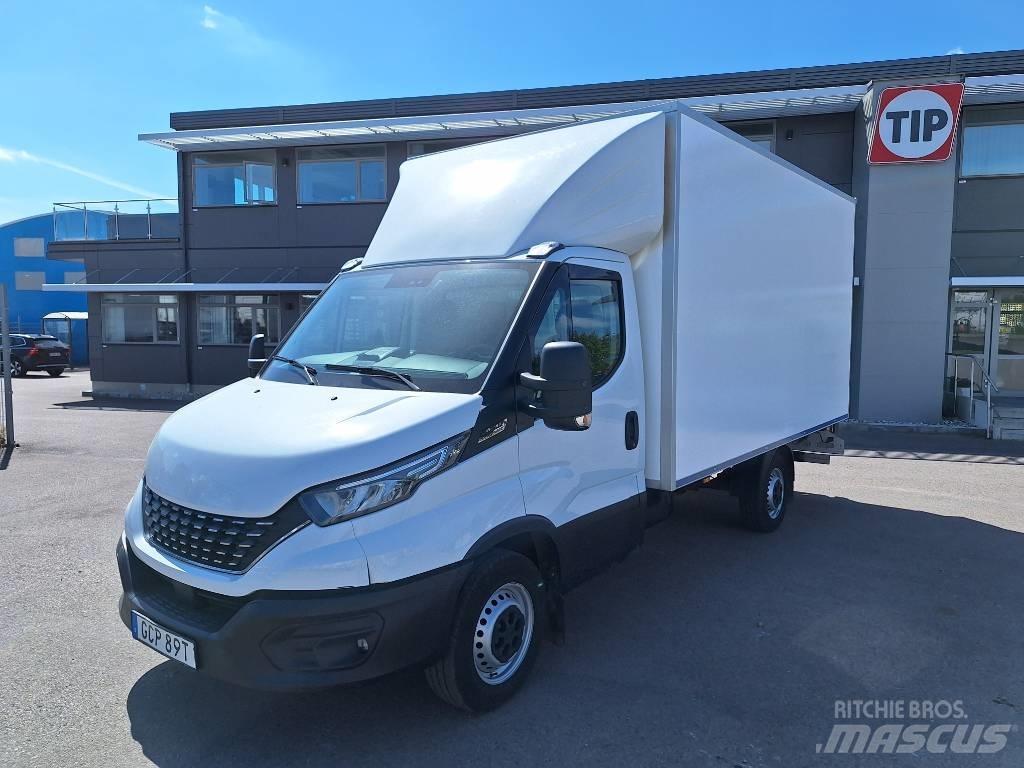 Iveco Daily 廂式貨物運輸車