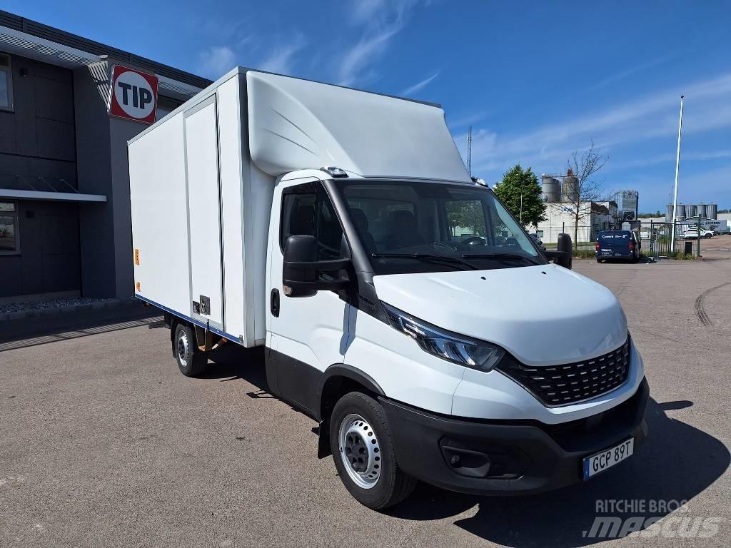 Iveco Daily 廂式貨物運輸車