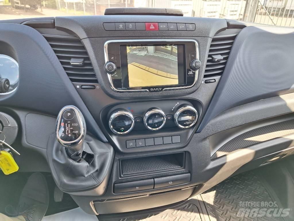 Iveco Daily 廂式貨物運輸車