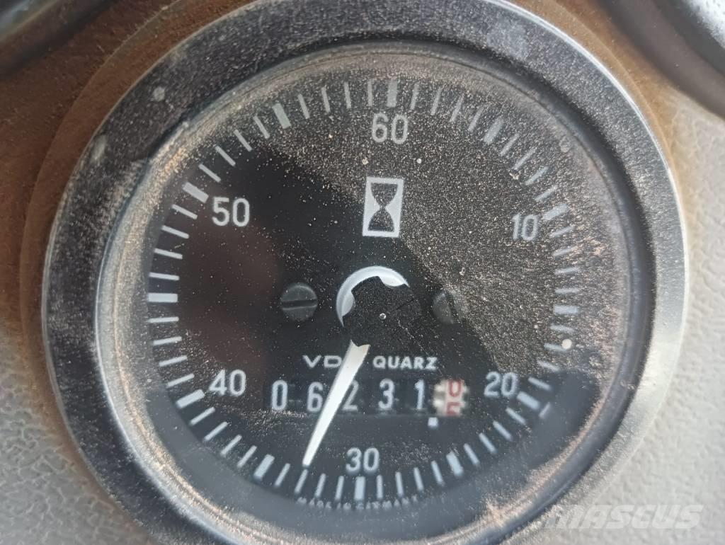 Renault DG 290 地下礦用卡車和吊車