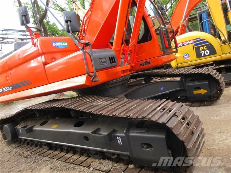 Doosan DX 300 履帶式 挖土機/掘鑿機/挖掘機