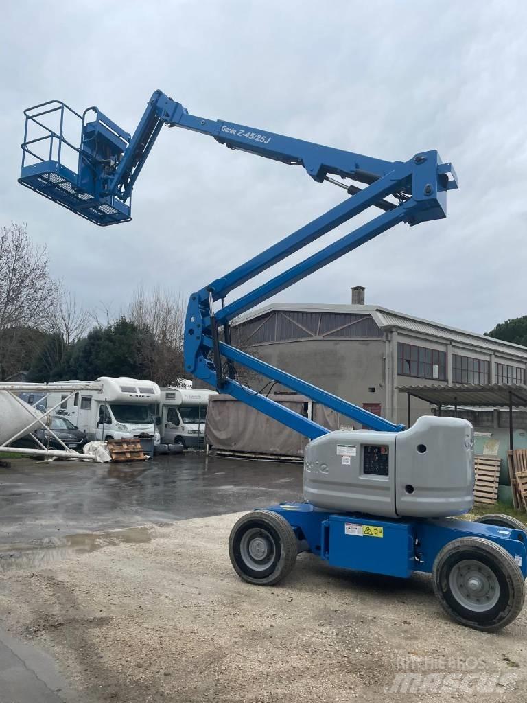Genie Z 45/25 DC 曲臂高空作業車