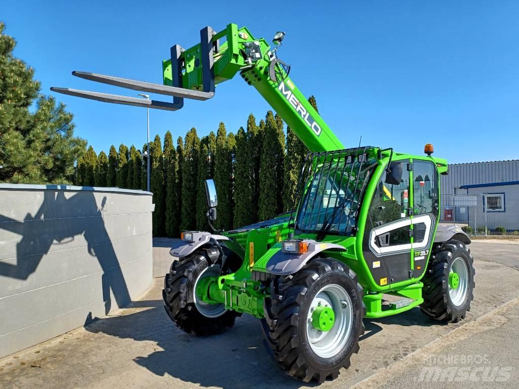 Merlo TF 35.7 伸縮臂操作車