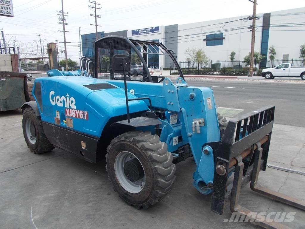 Genie GTH 5519 伸縮臂操作車