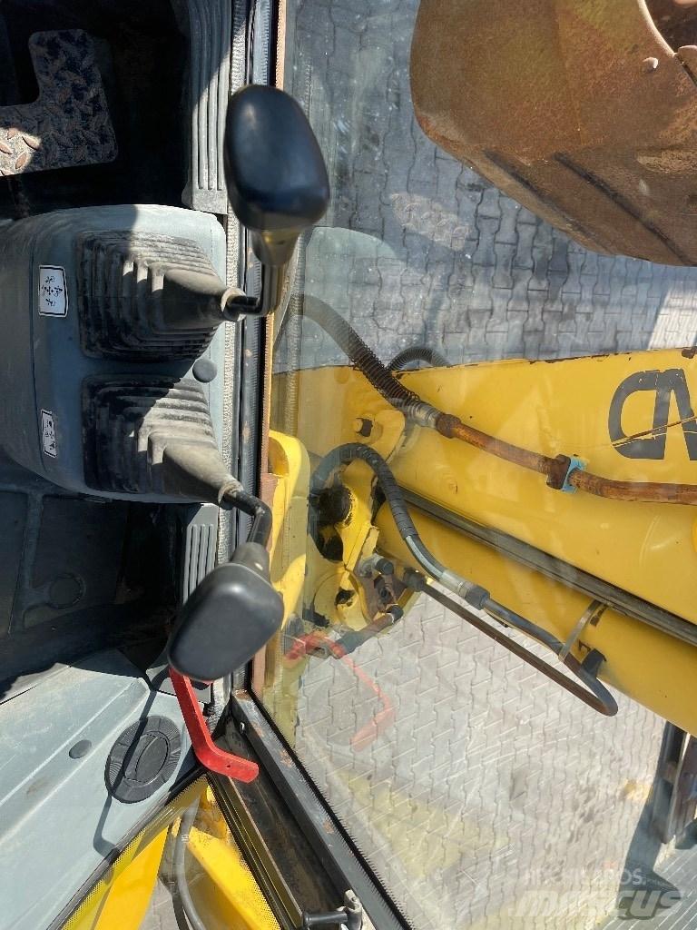 New Holland LB 110 反鏟裝載機