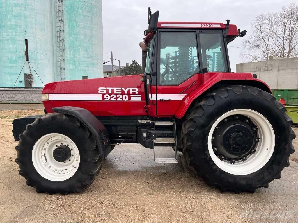 Steyr 9220 曳引機