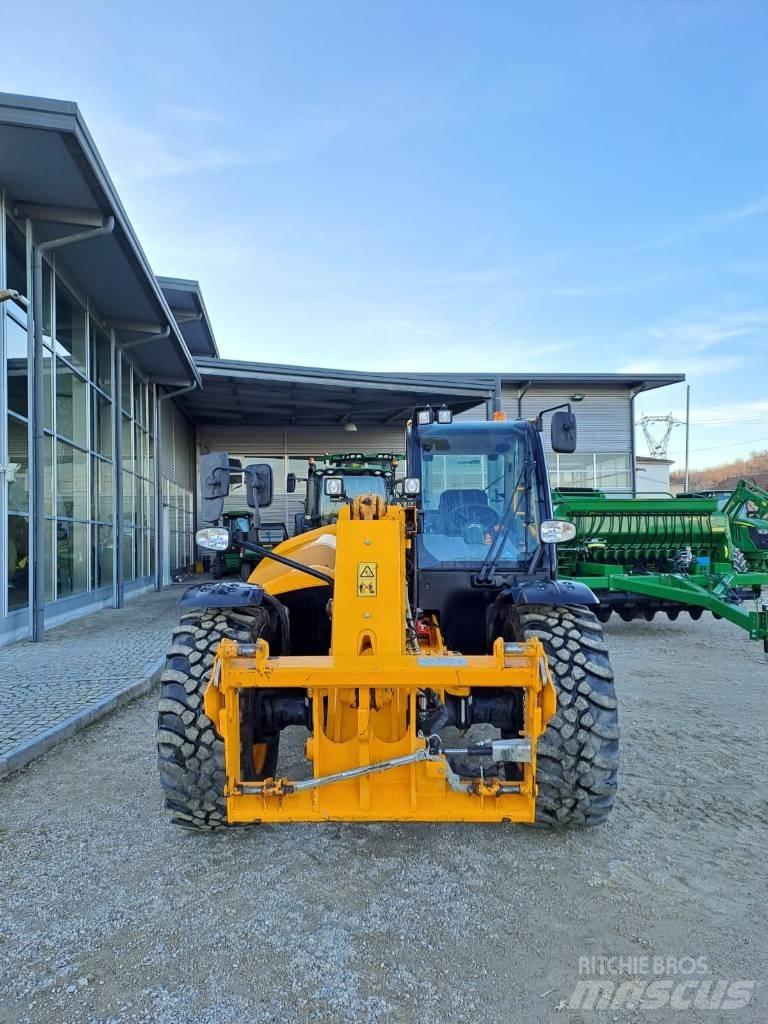JCB 532-70 伸縮臂操作車