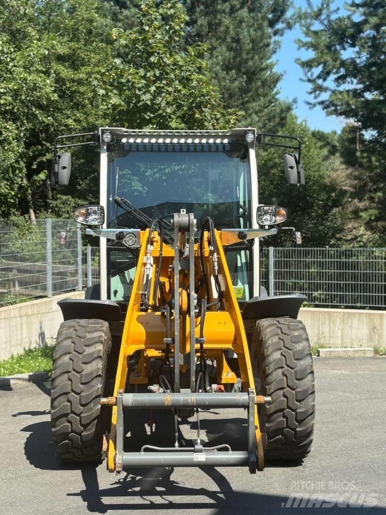 Liebherr L 506 輪胎式裝載機