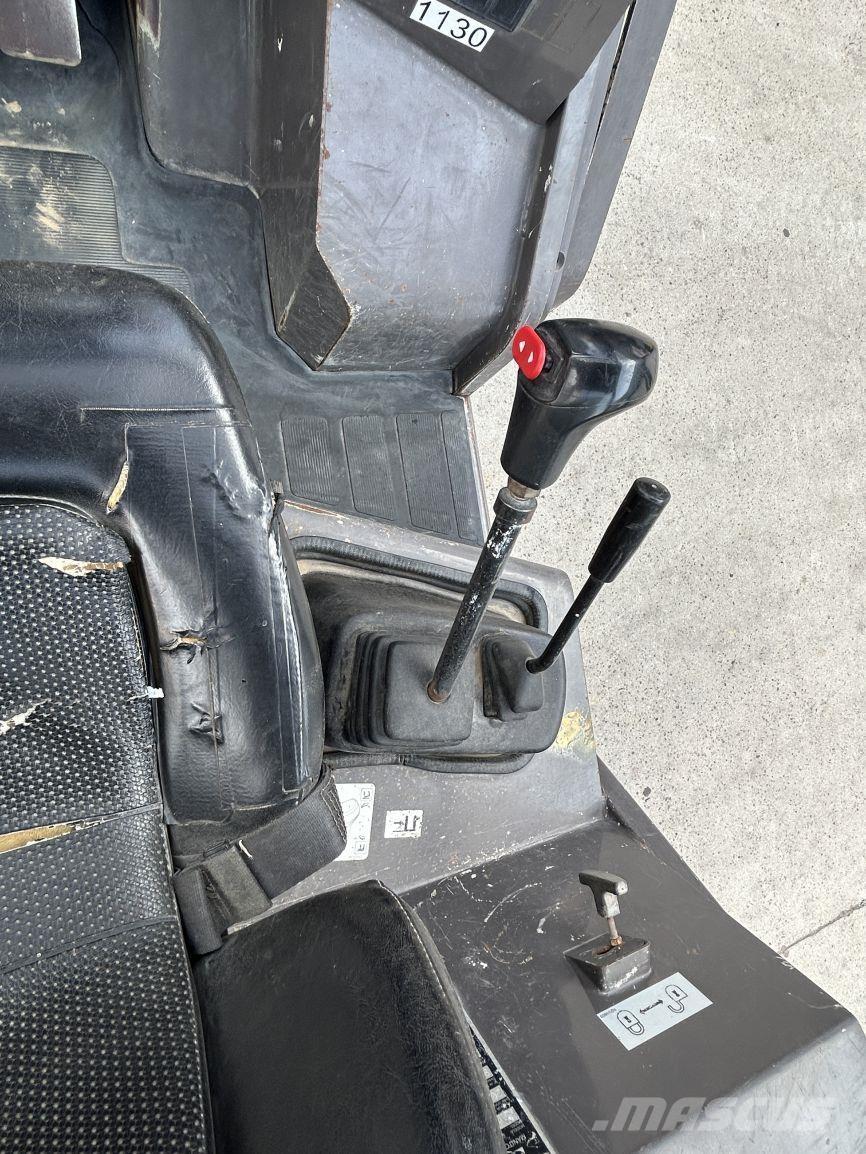 Manitou MH25-4 越野車