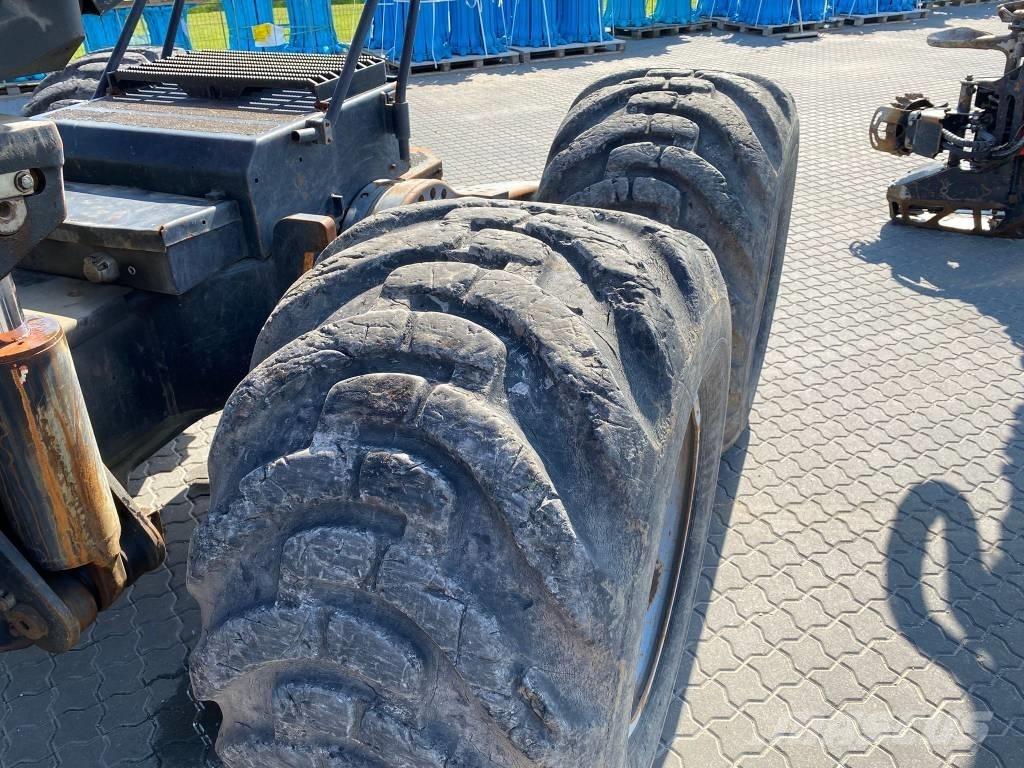 Komatsu 911.5 收穫機