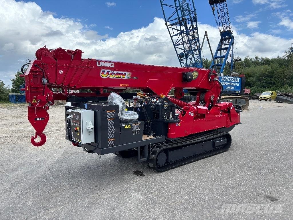 Unic URW 806 越野起重機