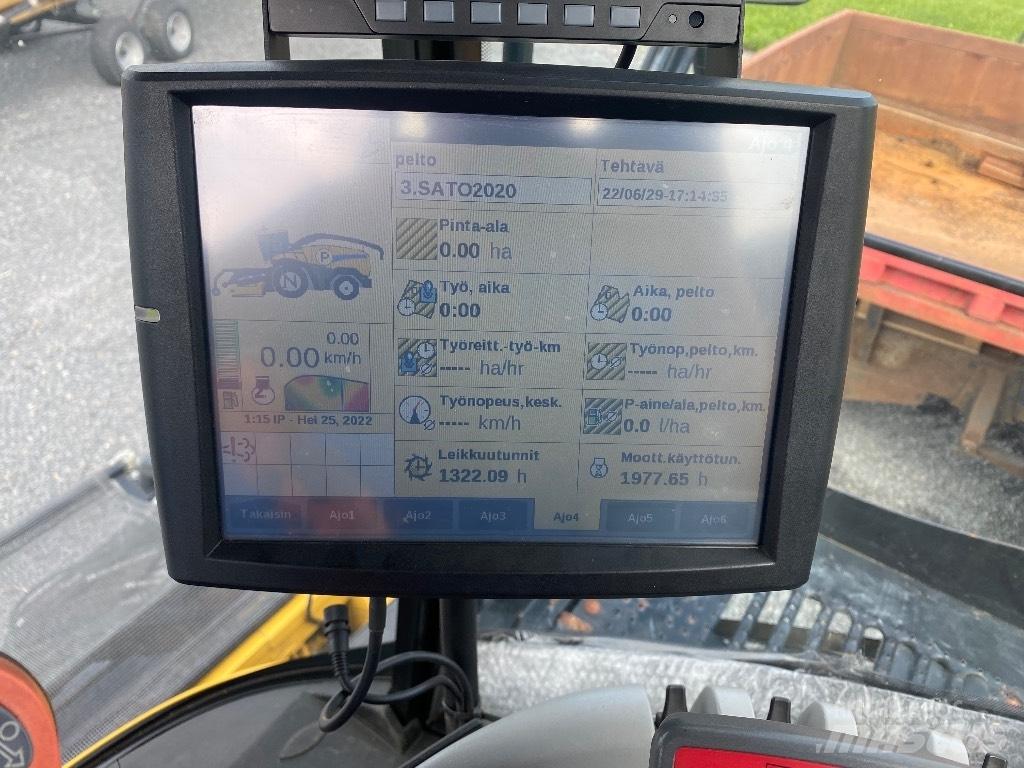 New Holland FR 500 自走式飼料採集機
