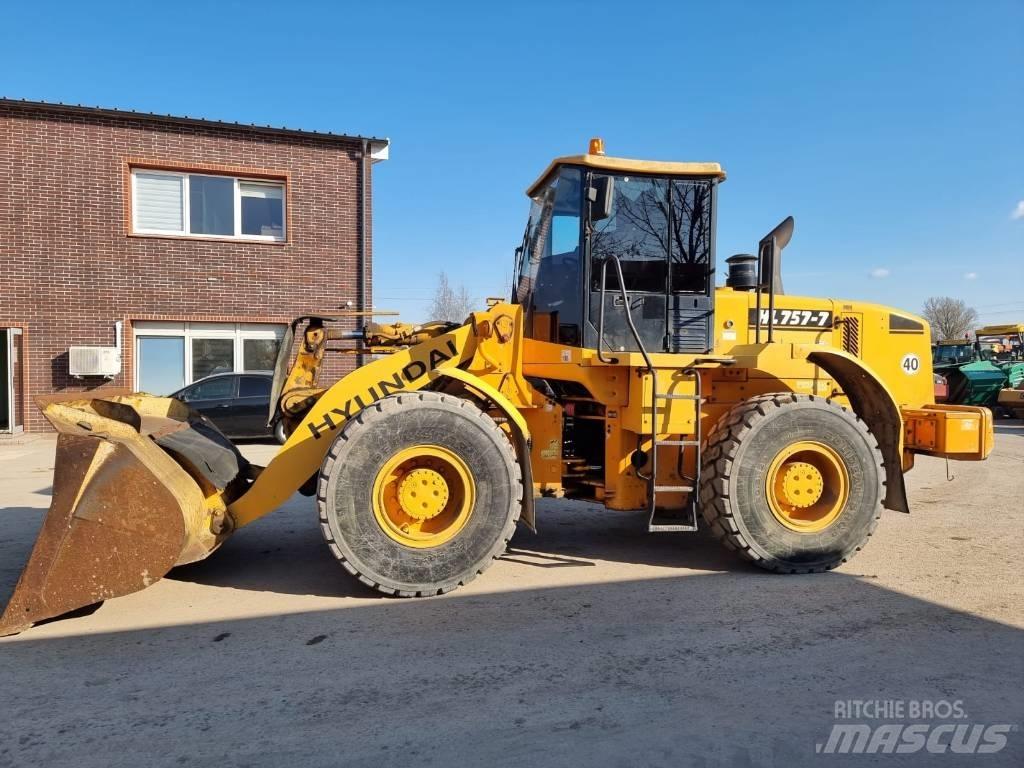 Hyundai HL 757-7 輪胎式裝載機
