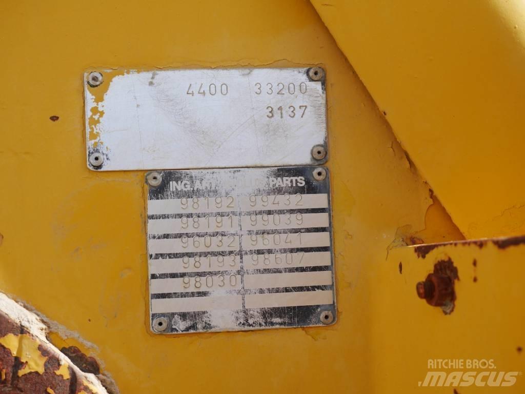 Volvo BM 4400 輪胎式裝載機