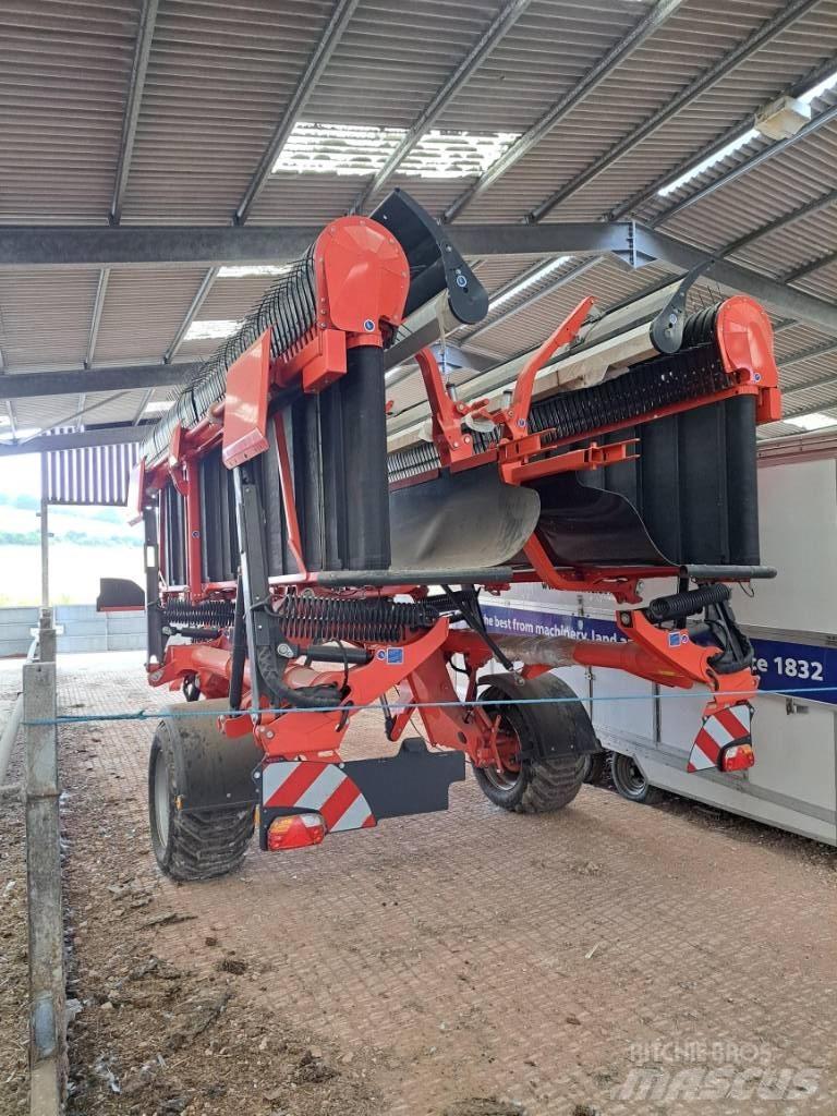 Kuhn Merge Maxx 耙與翻草機