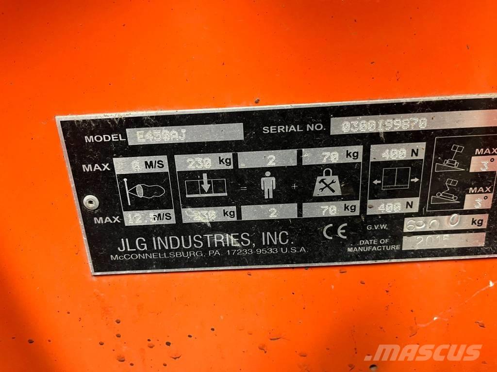 JLG E 450 AJ 曲臂高空作業車