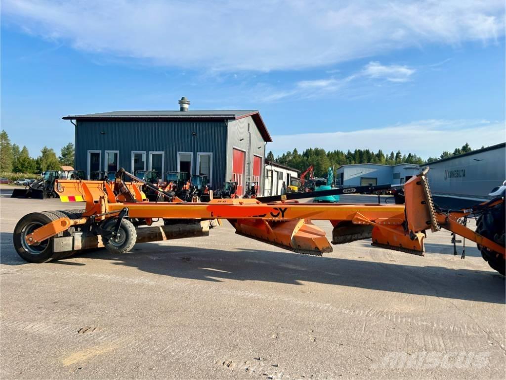 FMG TLN 570 平土機