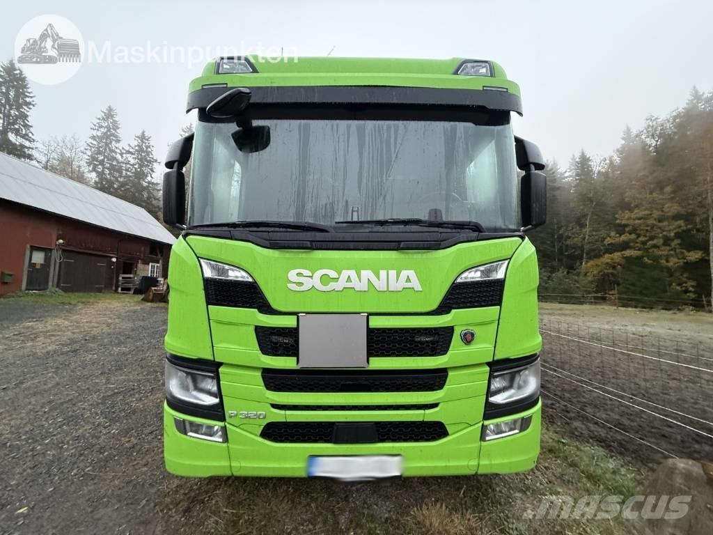 Scania P 320 貨箱式卡車