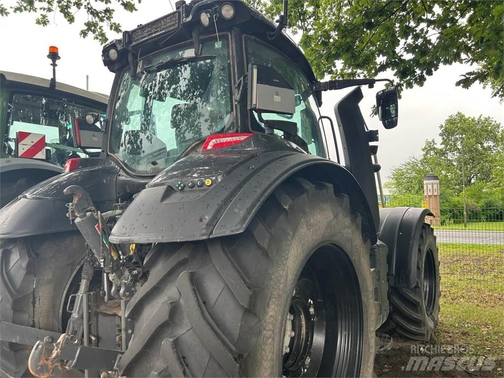 Valtra T 235 D 曳引機
