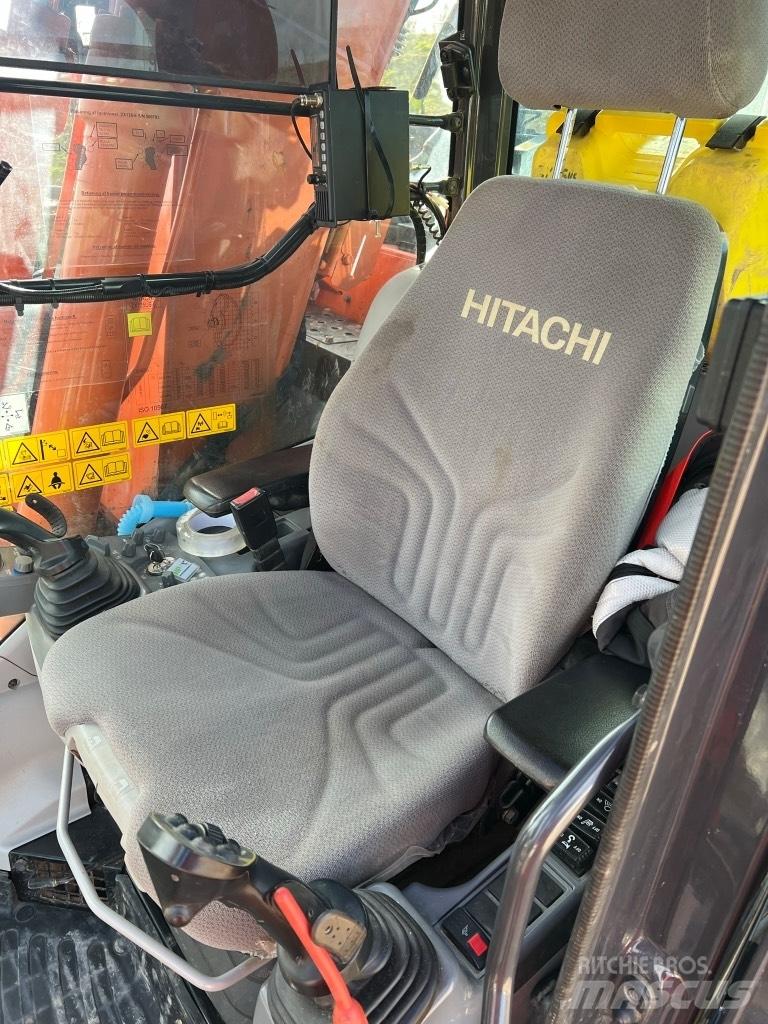 Hitachi ZX 135 US-6 履帶式 挖土機/掘鑿機/挖掘機
