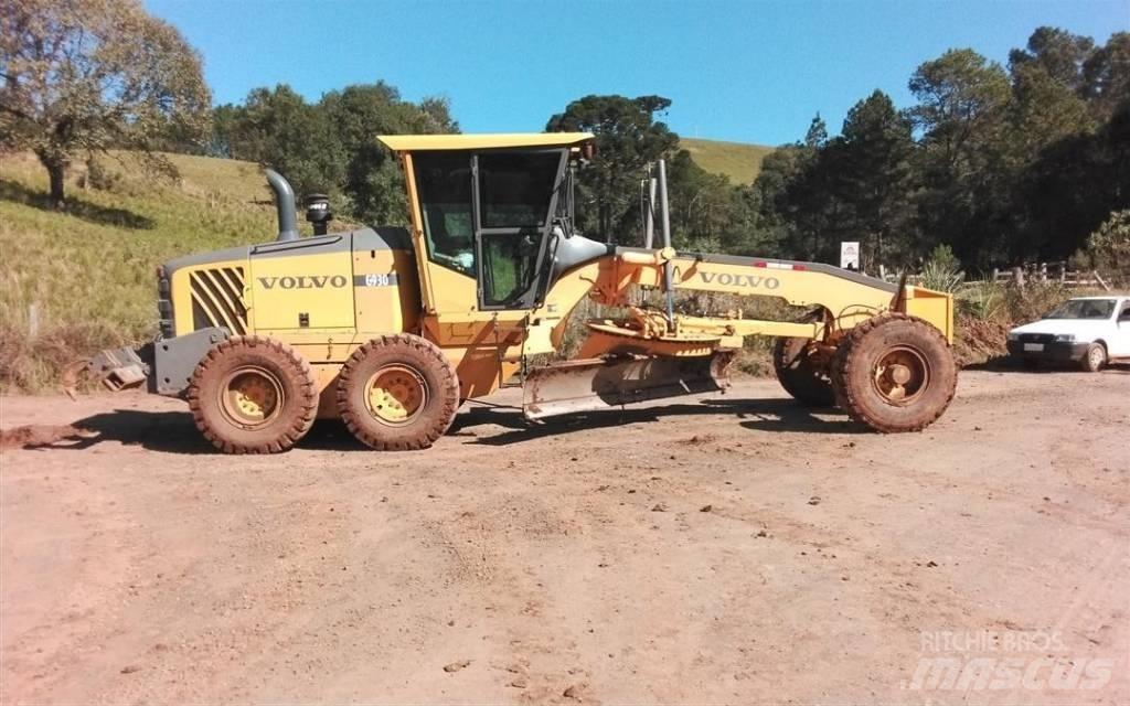 Volvo G 930 平土機