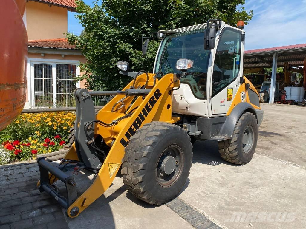 Liebherr L 506 輪胎式裝載機