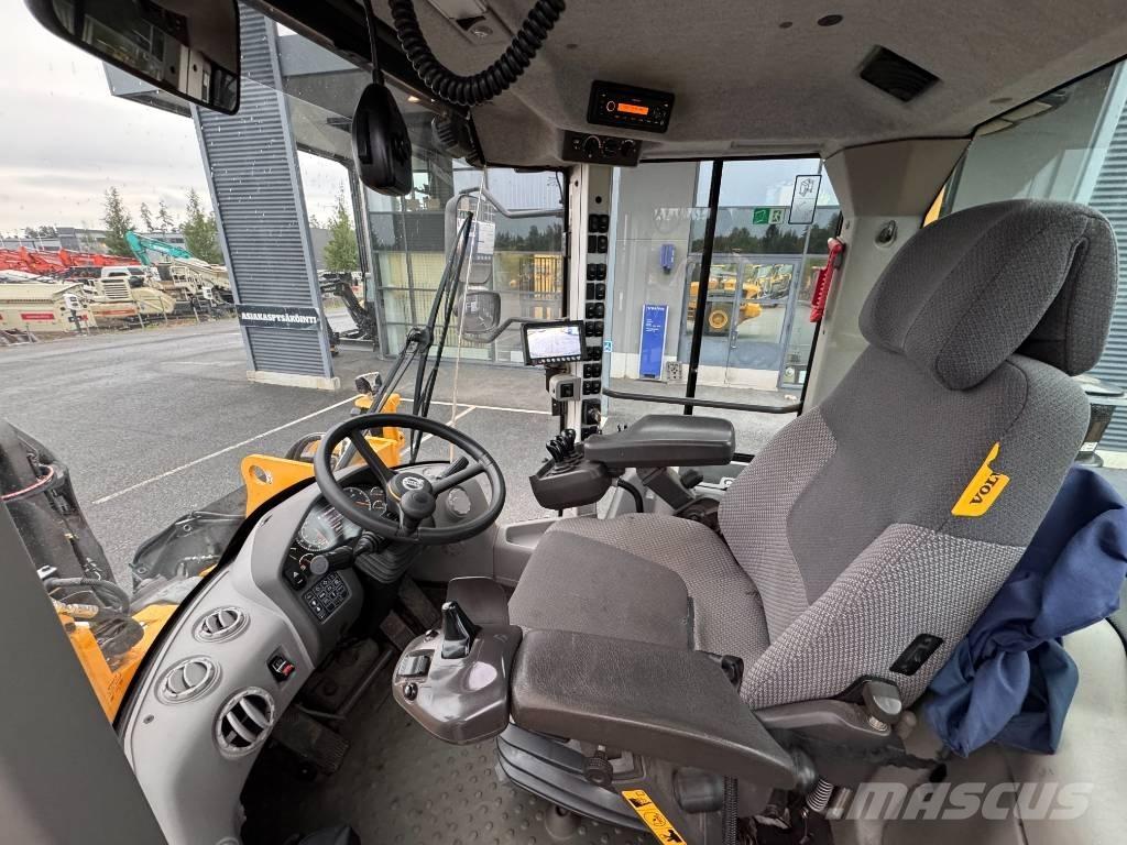 Volvo L 120 H 輪胎式裝載機