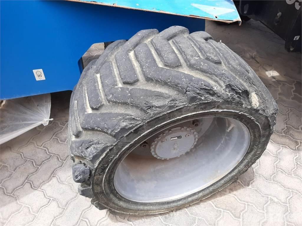 Genie S85 伸縮臂高空作業車