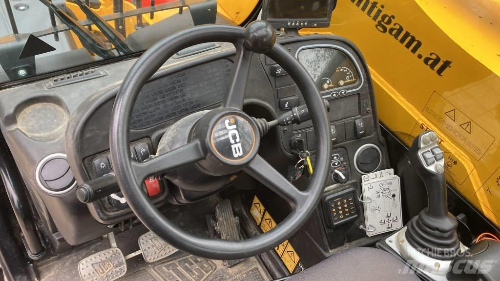 JCB 540-170 伸縮臂操作車