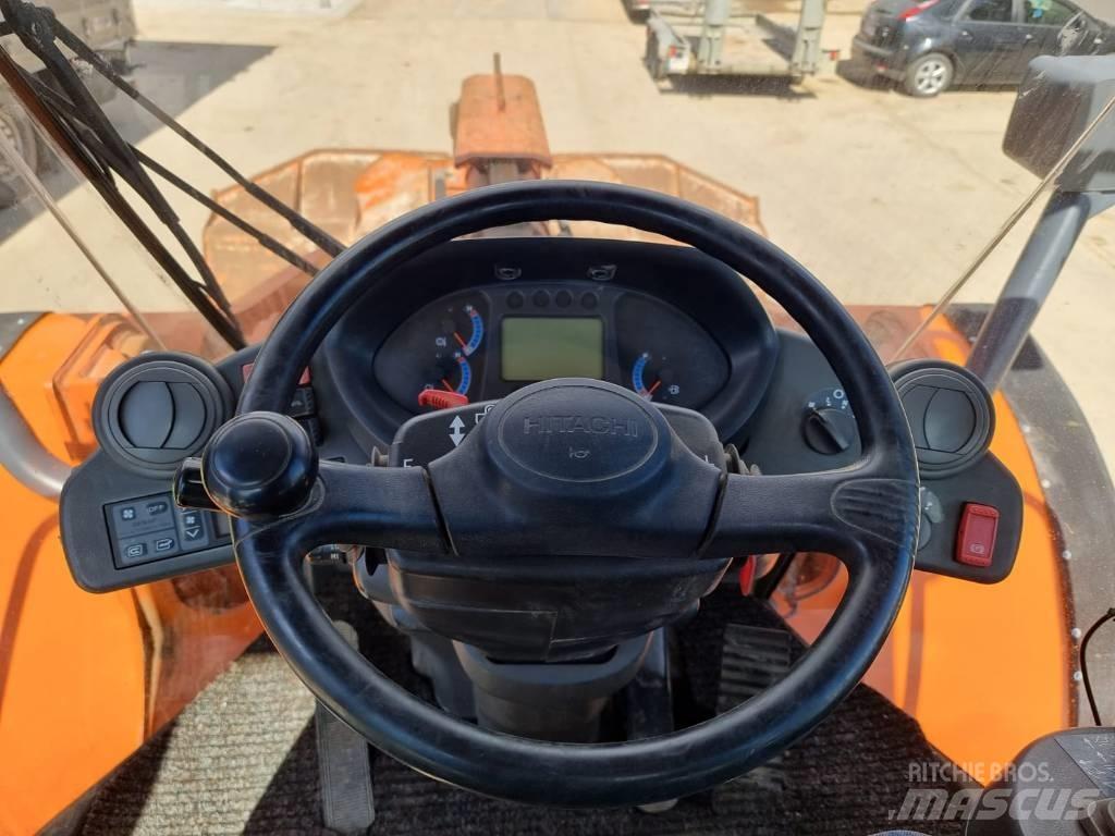 Hitachi ZW 220 輪胎式裝載機