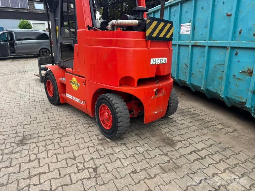 Mora M 85 C 柴油卡車