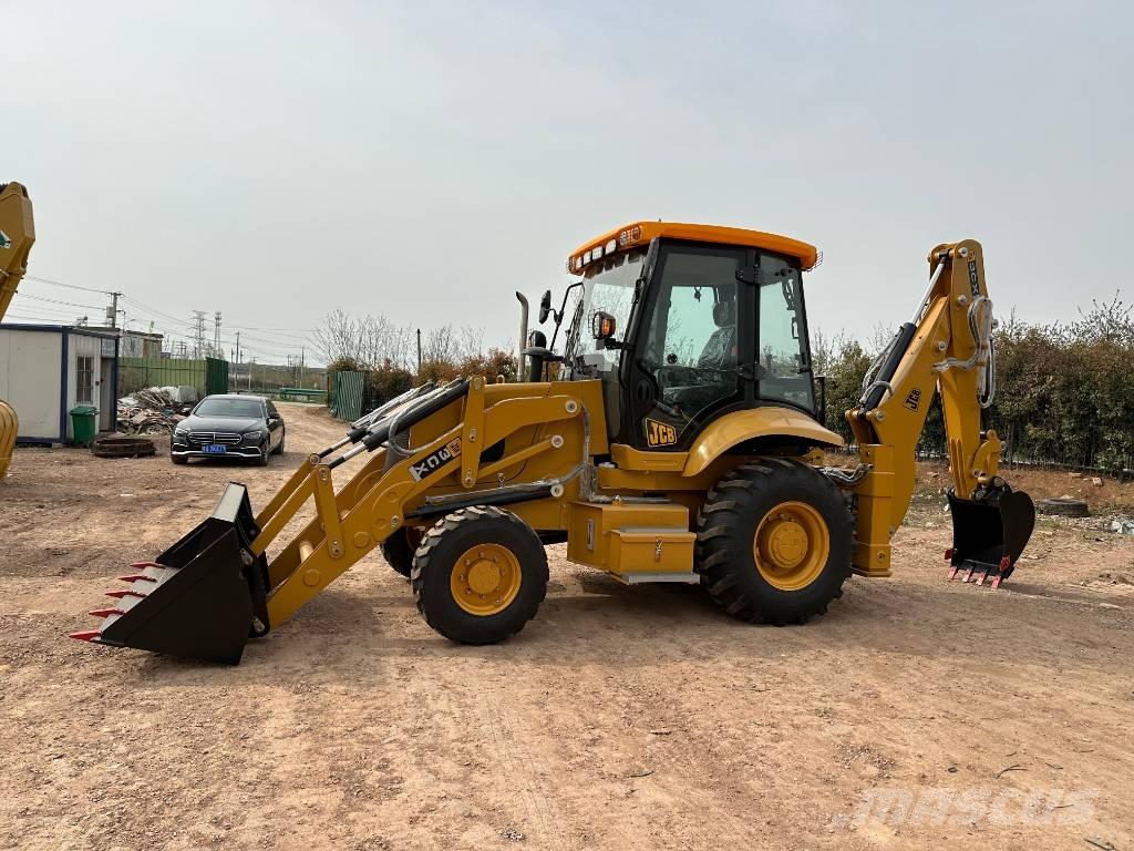 JCB 3CX 反鏟裝載機