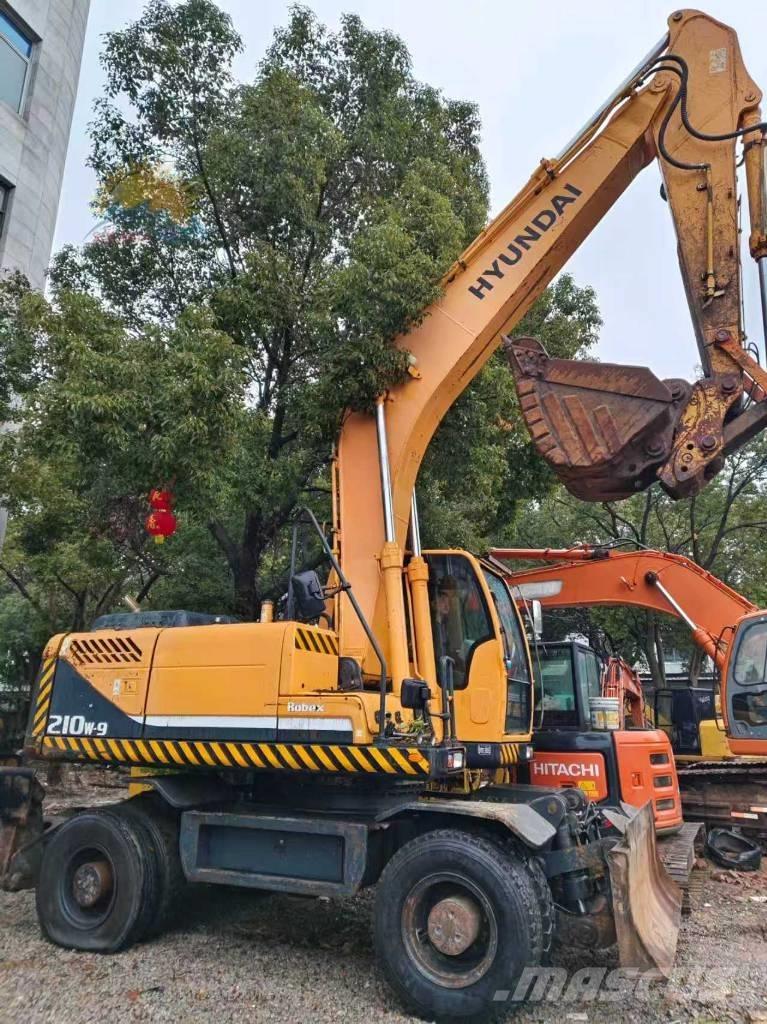 Hyundai R210W-9 旋轉式挖土機/掘鑿機/挖掘機