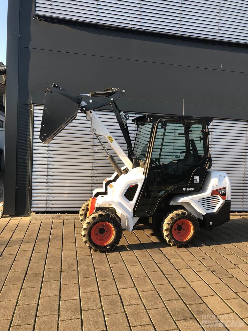  L23 反鏟裝載機