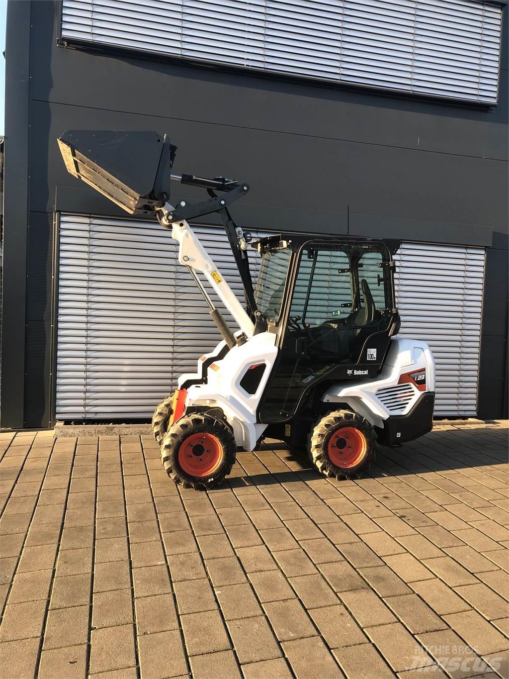  L23 反鏟裝載機