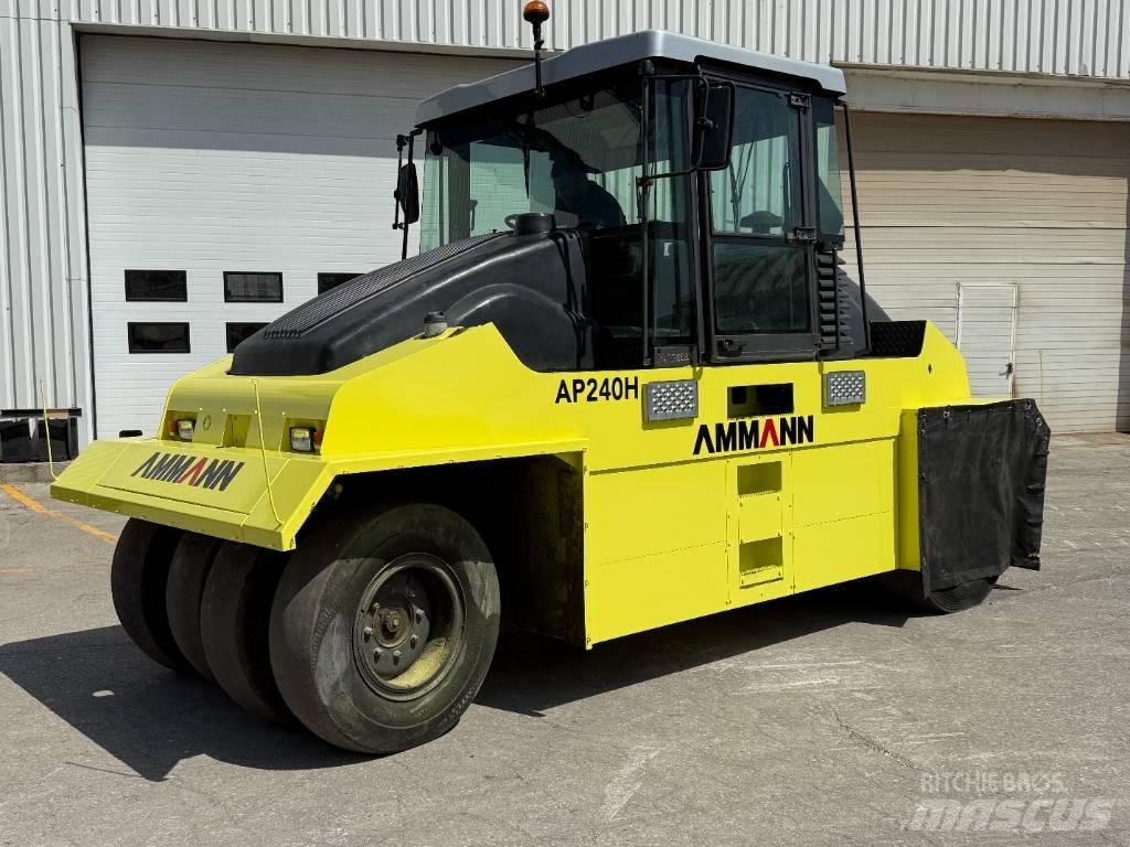 Ammann AP 240 H 膠輪滾壓機