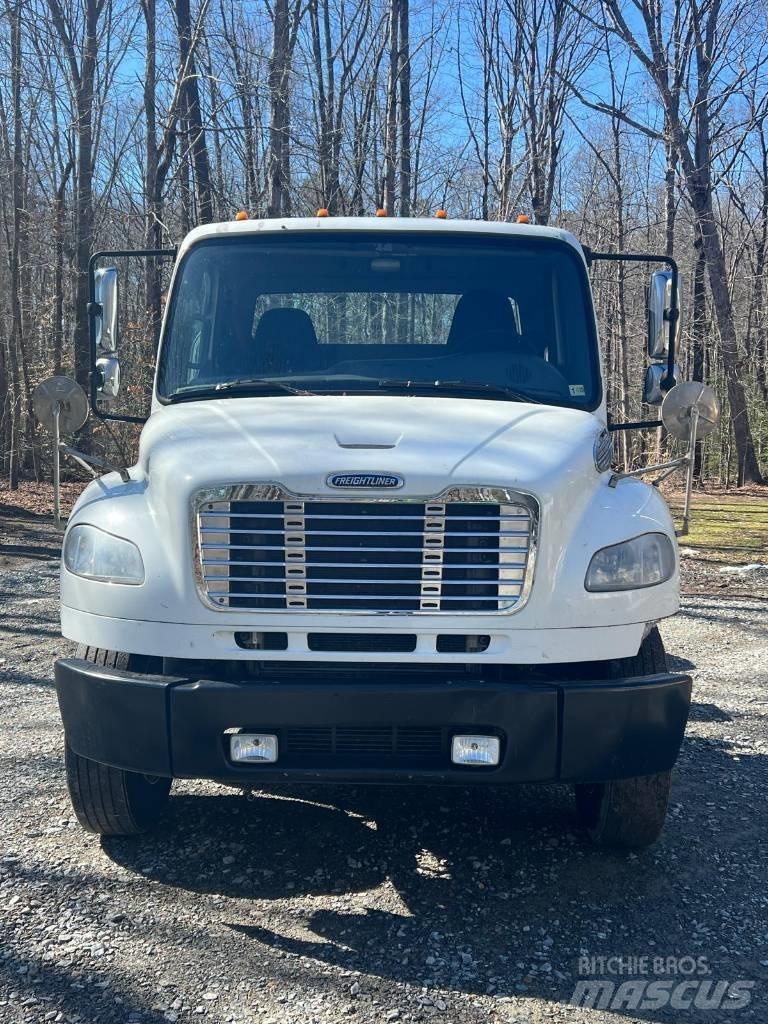 Freightliner M2106 曳引機組件