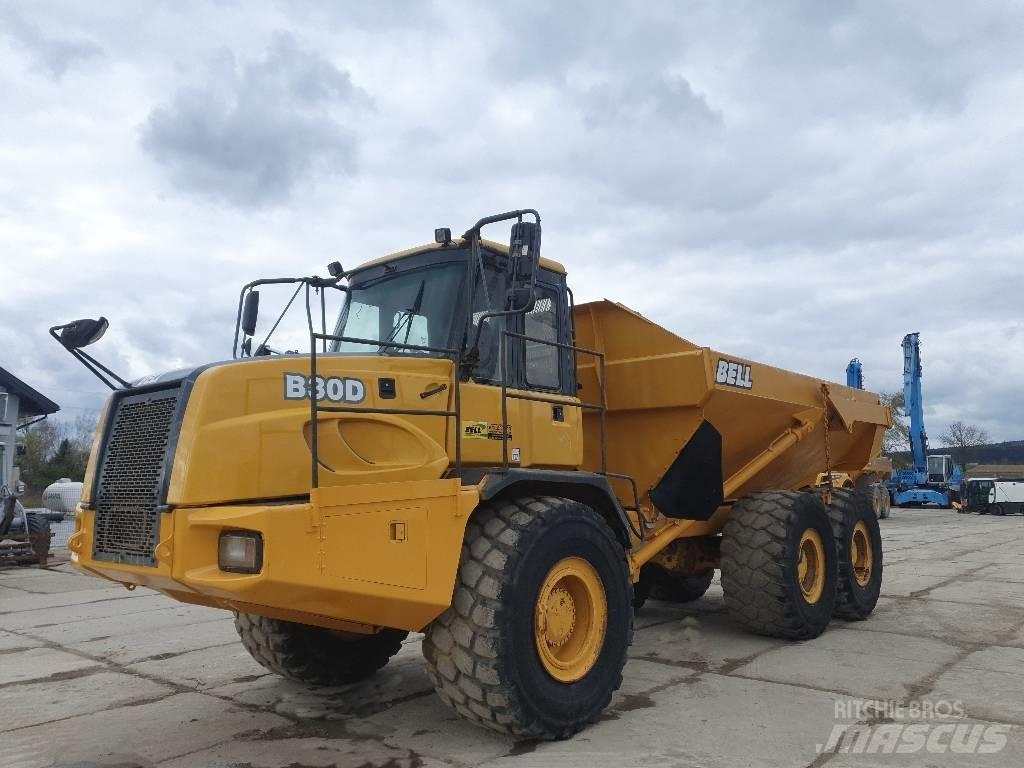 Bell B 30 D 鉸接式起吊車