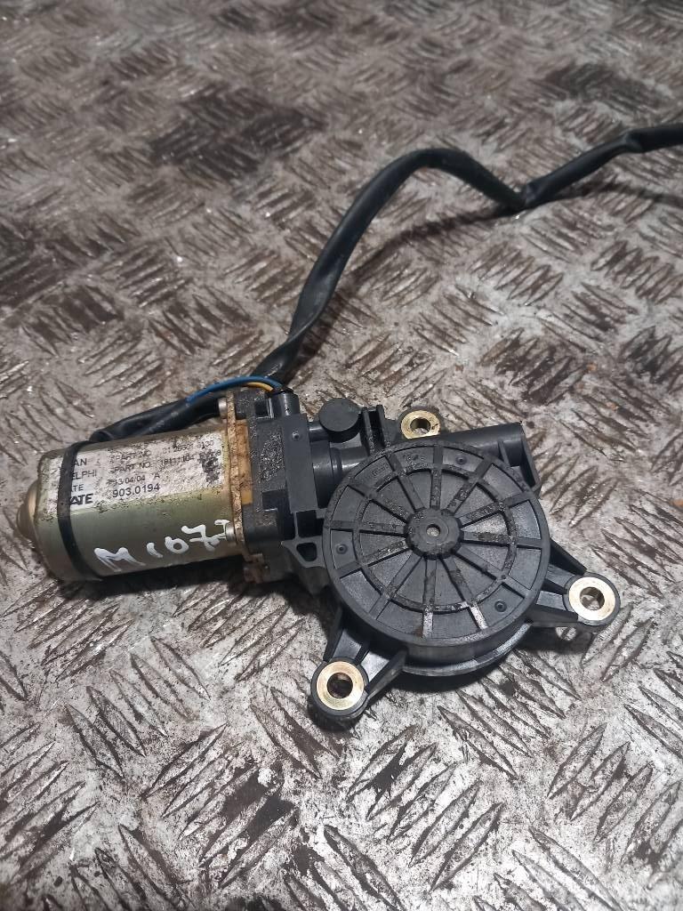 MAN TGA 81286016130 駕駛室與內部